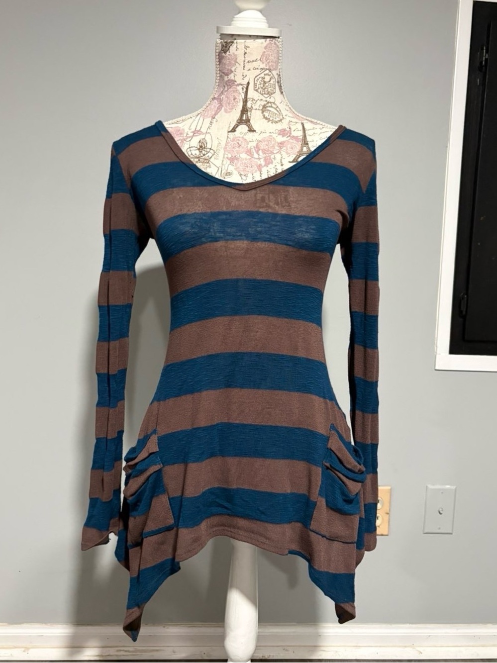 Forever 21 Striped Scoop-Neck Long Sleeve Tunic - Blue & Brown